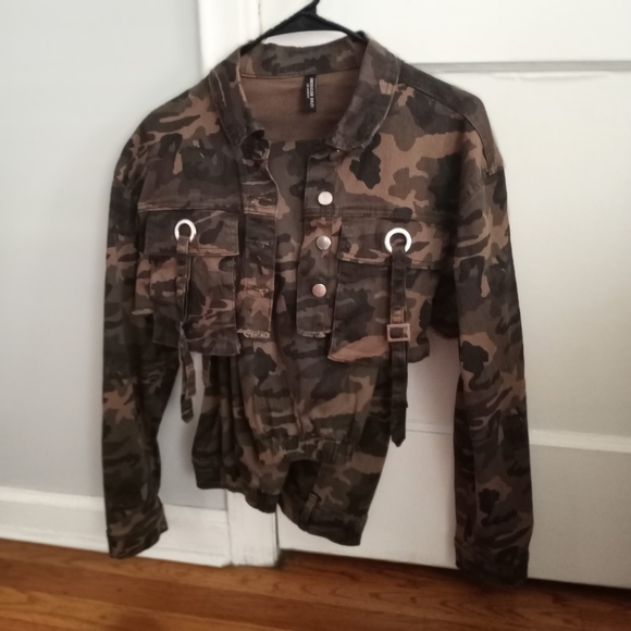Camouflage crop jacket and pants set - Picture 2 of 2